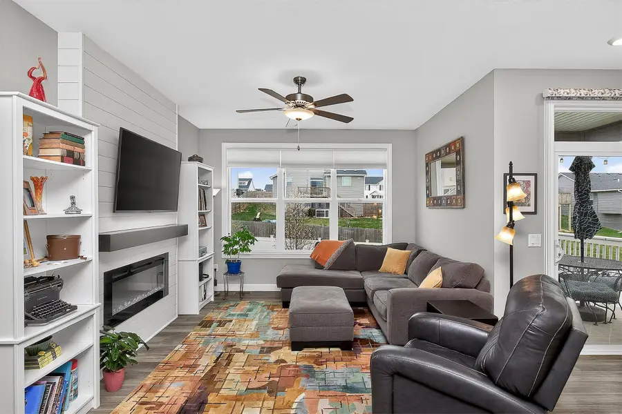 406 N 18th Street, Indianola, IA 50125 - #3