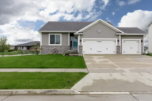 300 NW 1st Street, Waukee, IA 50263