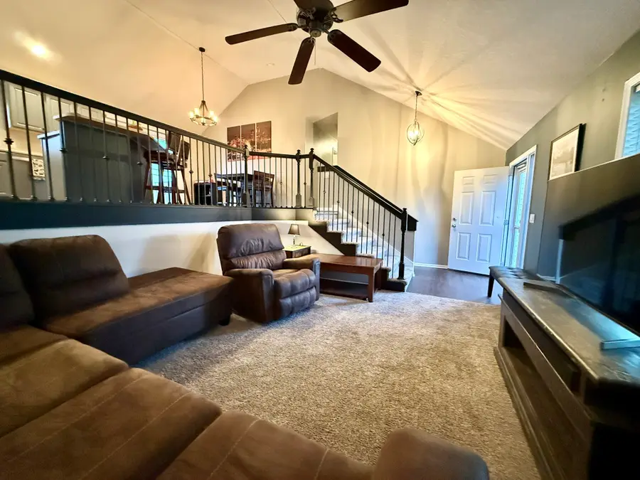 1020 SW Springfield Drive, Ankeny, IA 50023 - #2