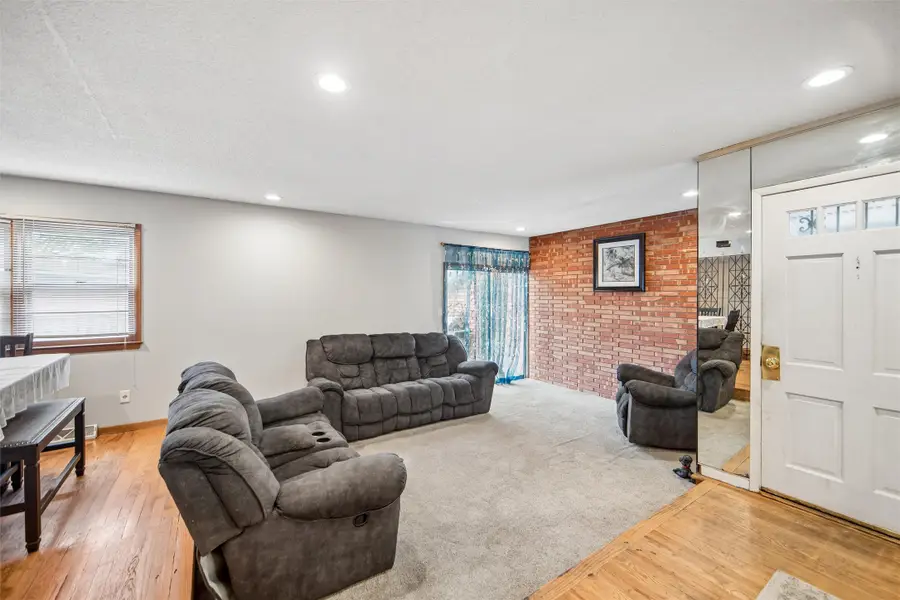 223 Miller Avenue, Des Moines, IA 50315 - #3