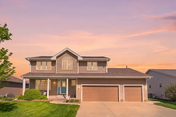 1629 Ashwood Drive, Altoona, IA 50009