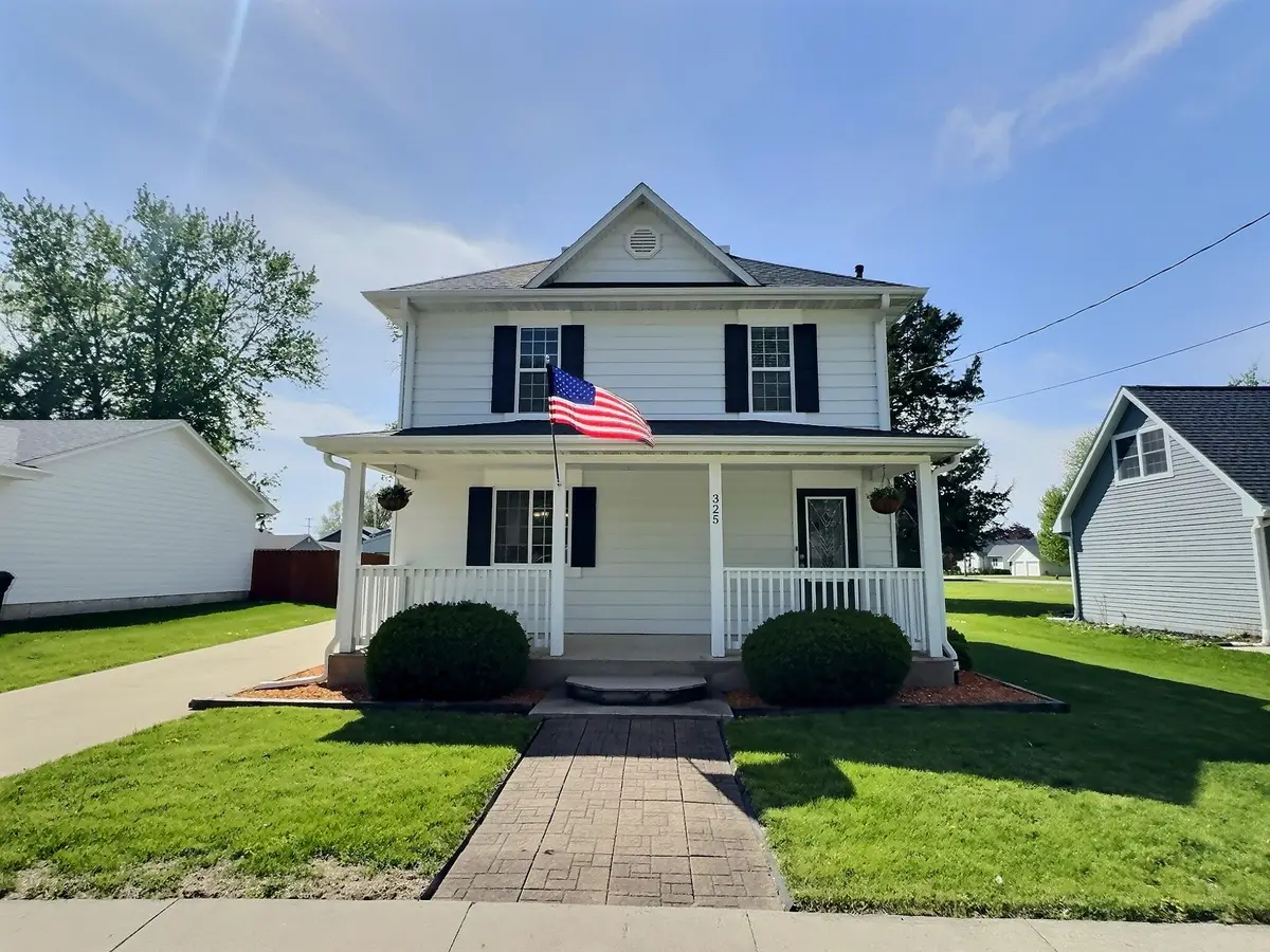 325 NW Lynn Avenue, Earlham, IA 50072 - #1