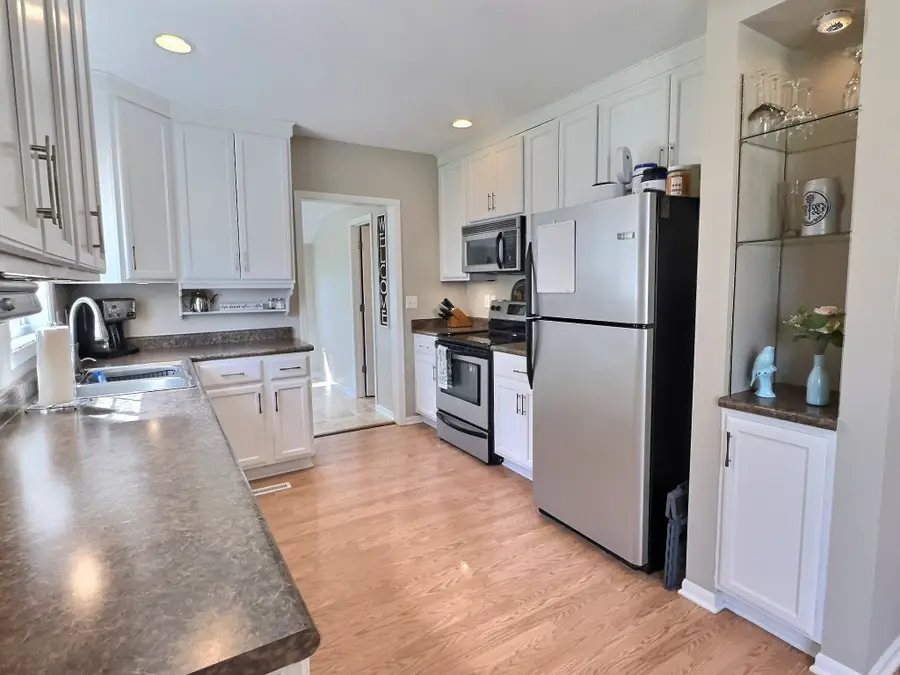 325 NW Lynn Avenue, Earlham, IA 50072 - #3