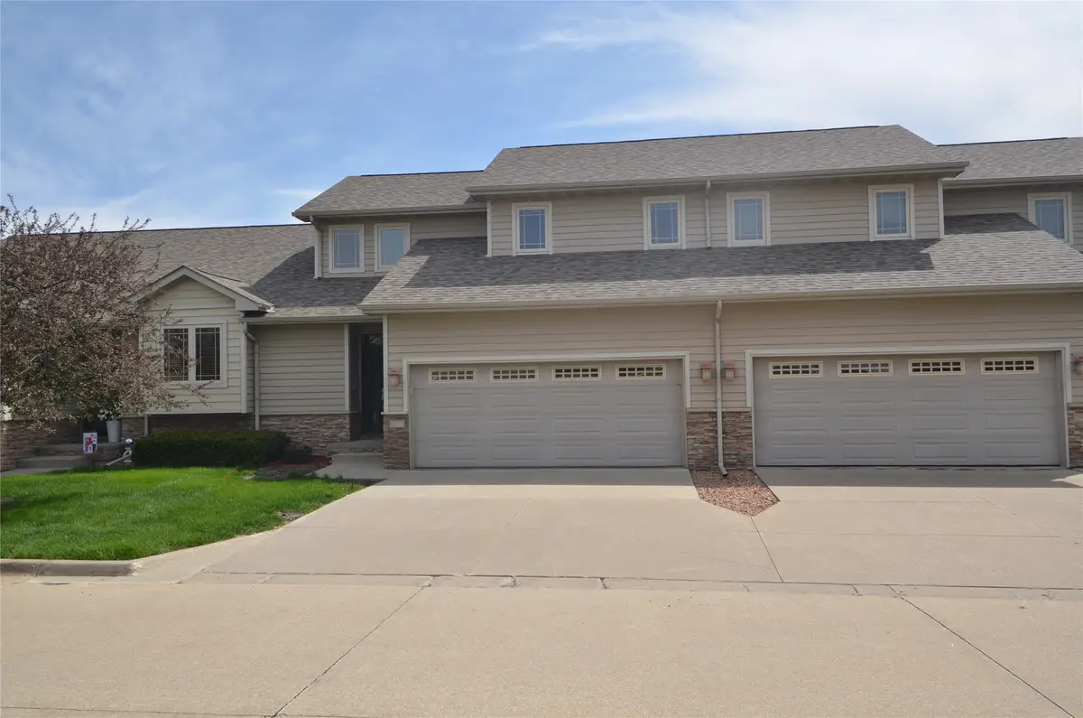 5437 Prairie Parkway, Johnston, IA 50131 - #1