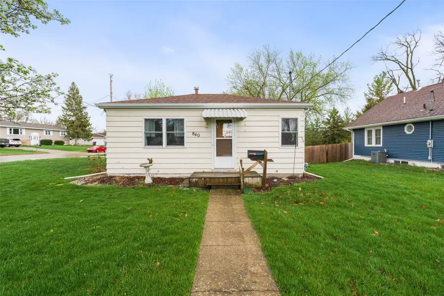 840 C Avenue, Nevada, IA 50201 - #2