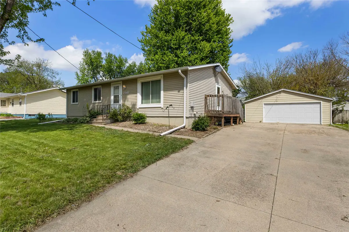 2347 E 38th Street, Des Moines, IA 50317 - #1
