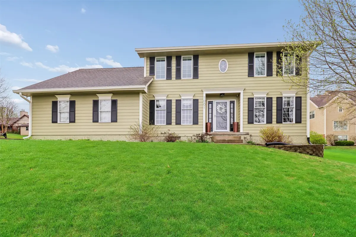 1001 W Sunset Circle, Indianola, IA 50125 - #1