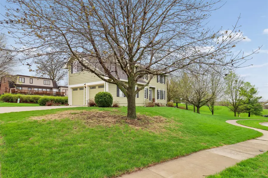 1001 W Sunset Circle, Indianola, IA 50125 - #2