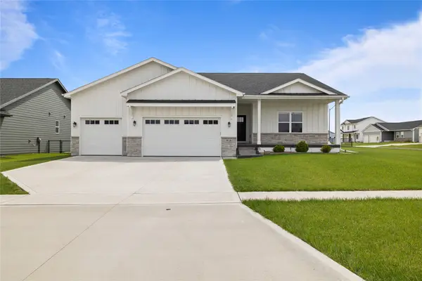 834 33rd Court Sw, Altoona, IA 50009
