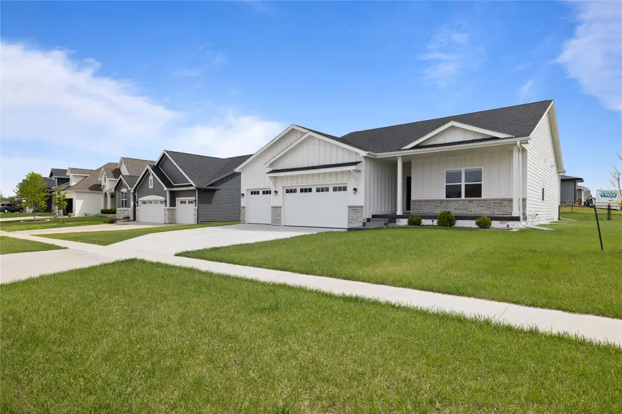 834 33rd Court Sw, Altoona, IA 50009 - #2