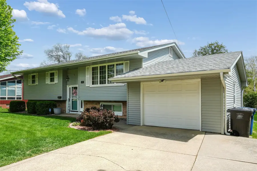 3707 SW 7th Street, Des Moines, IA 50315 - #3