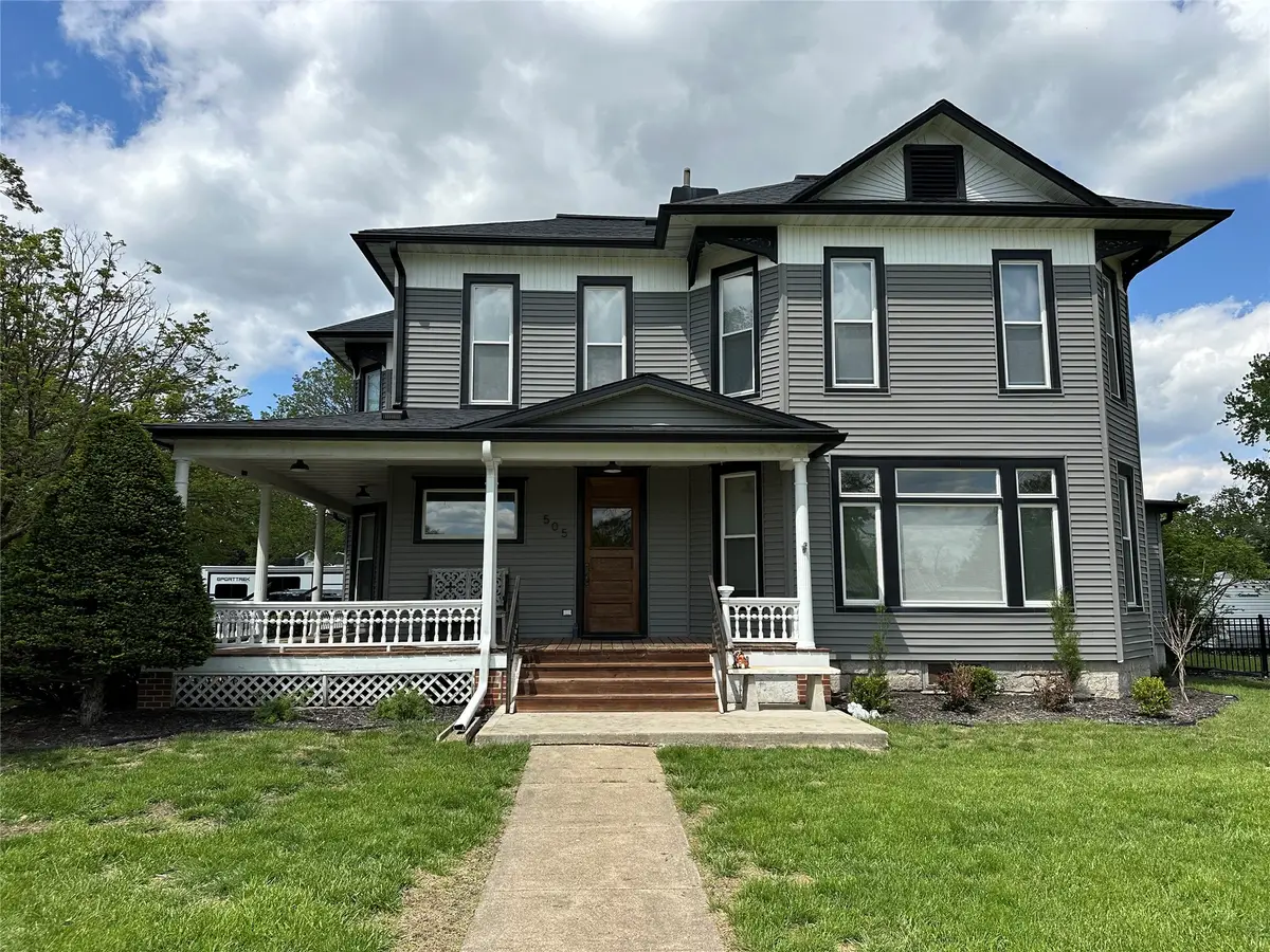 505 E Court Avenue, Winterset, IA 50273 - #1