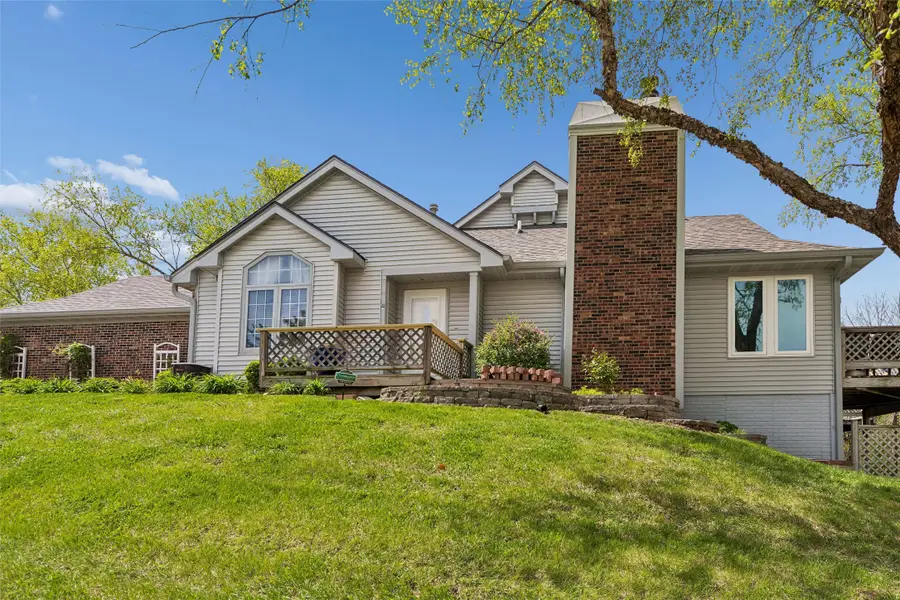 6809 Sharon Drive, Urbandale, IA 50322 - #2