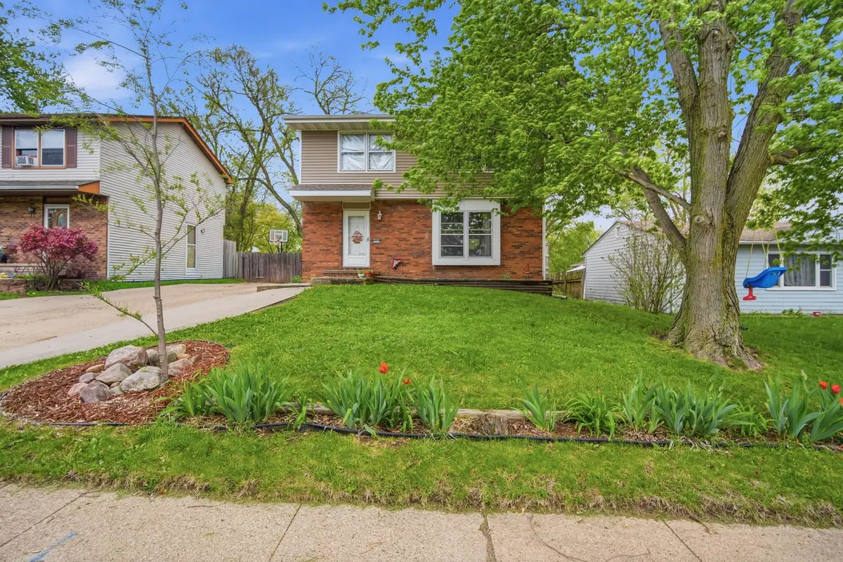 2317 E 41st Court, Des Moines, IA 50317 - #1