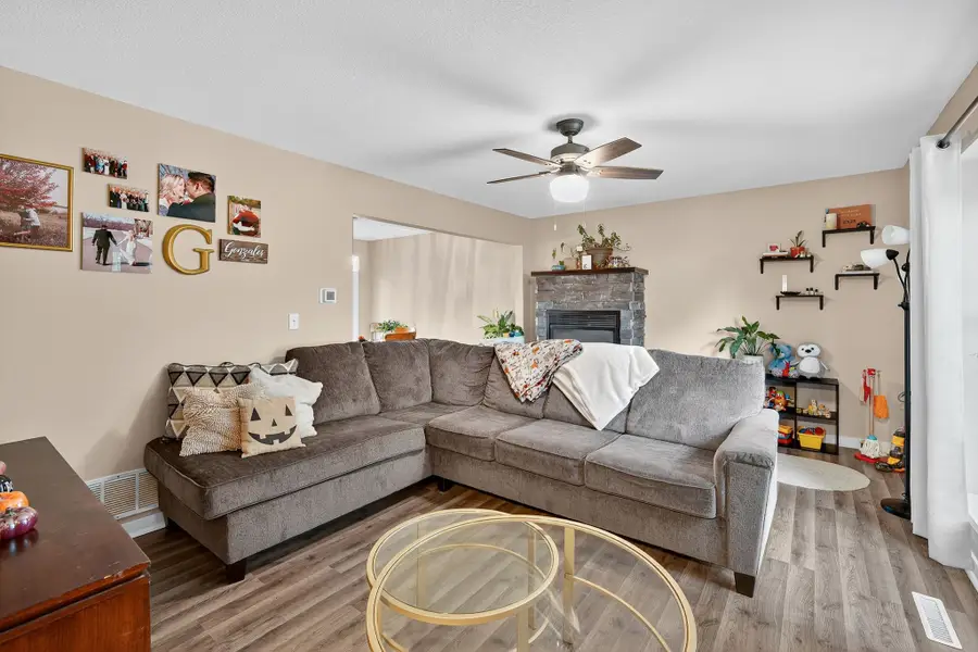 2317 E 41st Court, Des Moines, IA 50317 - #3