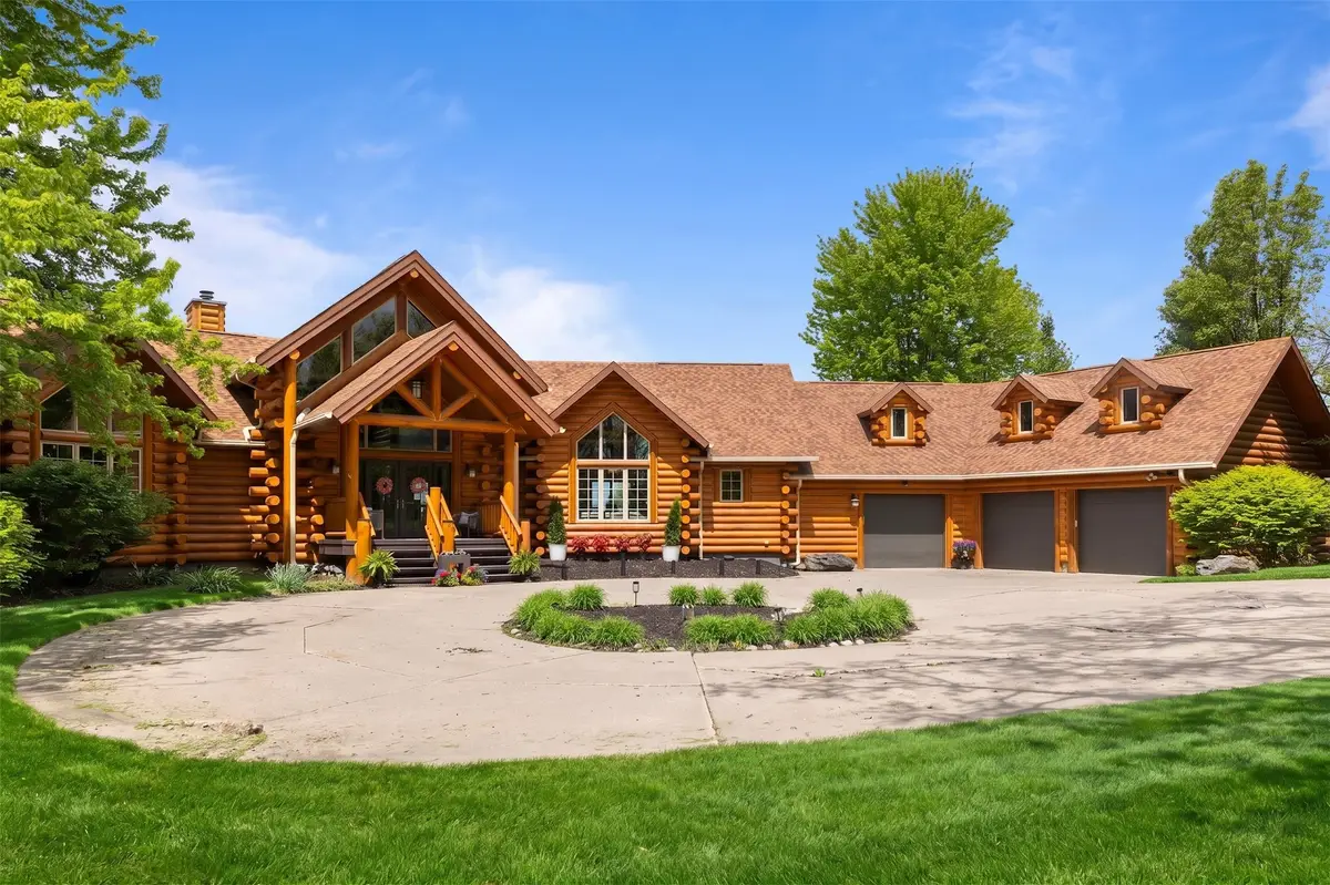 851 S 95th Street, West Des Moines, IA 50266 - #1