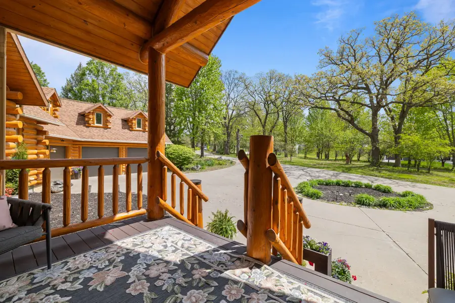 851 S 95th Street, West Des Moines, IA 50266 - #3