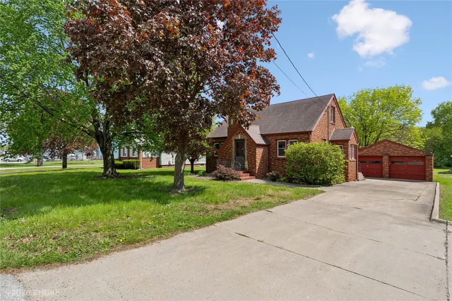 1215 NE 43rd Avenue, Des Moines, IA 50313 - #2