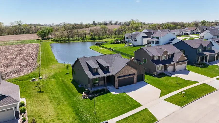 11128 Westport Drive, West Des Moines, IA 50266 - #2