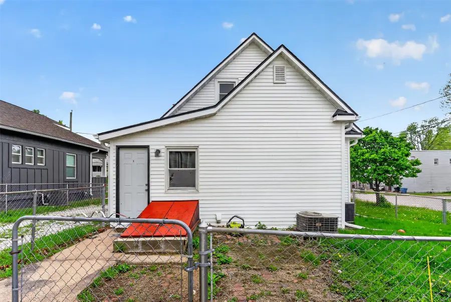 900 Morton Avenue, Des Moines, IA 50316 - #2