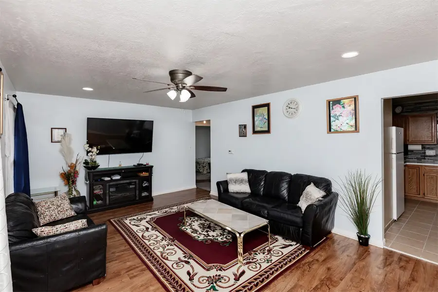 1345 E 16th Street, Des Moines, IA 50316 - #3