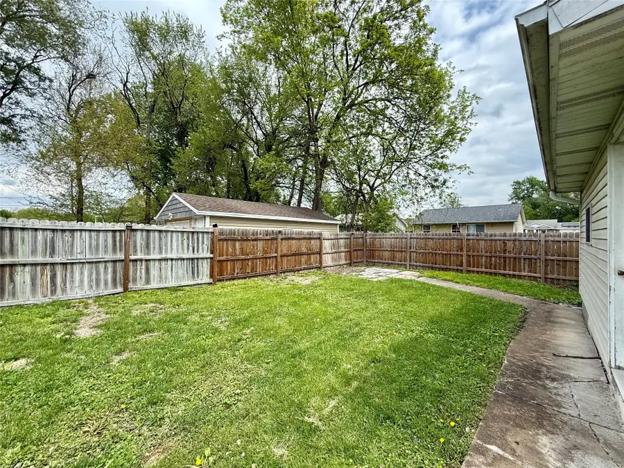 613 SW 61st Street, Des Moines, IA 50312 - #2
