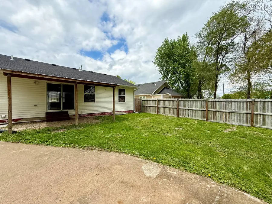 613 SW 61st Street, Des Moines, IA 50312 - #3