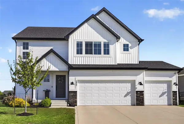 2927 Birchwood Drive, Norwalk, IA 50211