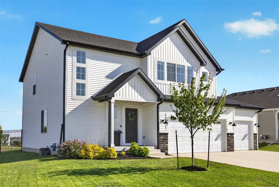 2927 Birchwood Drive, Norwalk, IA 50211 - #2