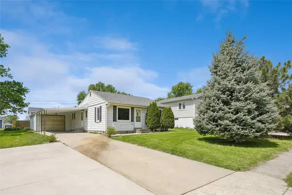 405 E 21st Street S, Newton, IA 50208