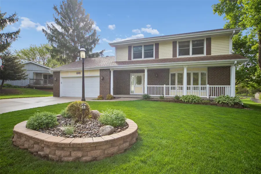 209 36th Street, West Des Moines, IA 50265 - #2