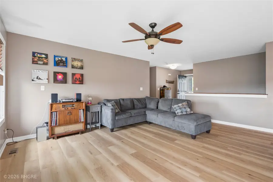 7018 Three Lakes Parkway, Des Moines, IA 50320 - #3
