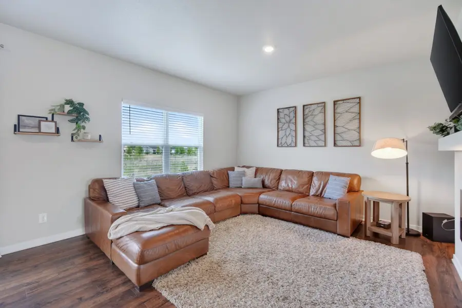 7618 NW 95th Court, Johnston, IA 50131 - #2