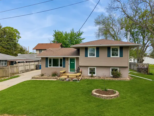 108 E Leach Avenue, Des Moines, IA 50315