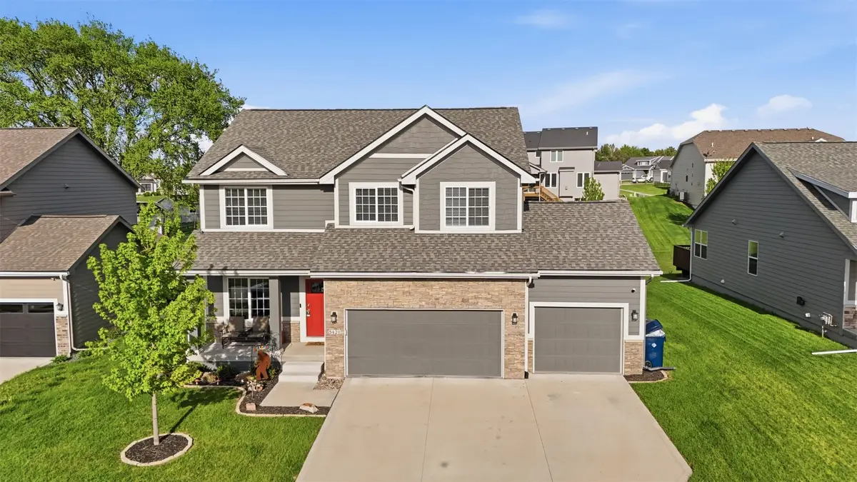 5421 150th Street, Urbandale, IA 50323 - #1