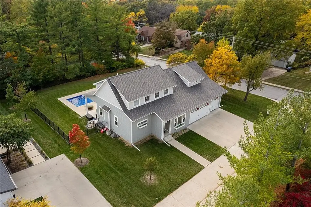335 31st Street, Des Moines, IA 50312 - #1