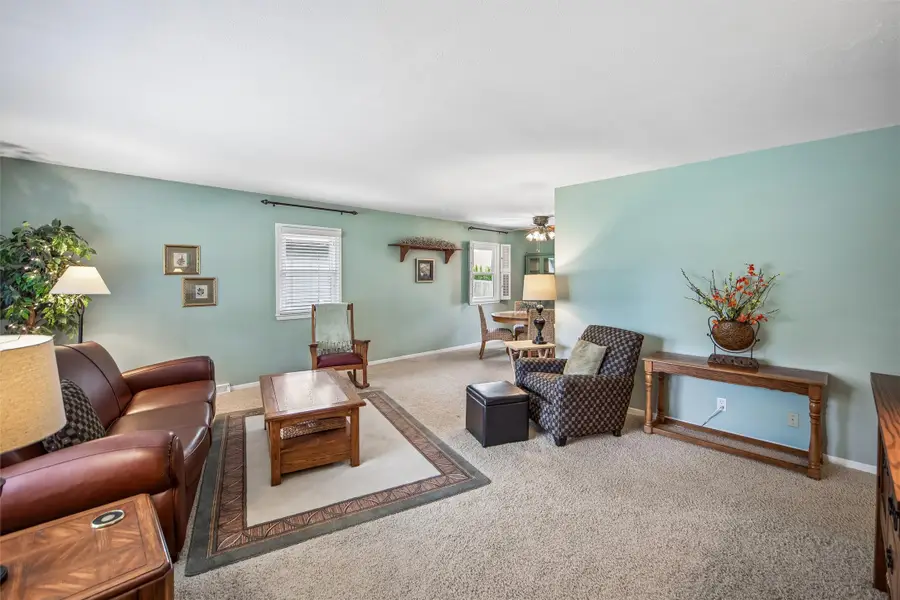 3905 83rd Street, Urbandale, IA 50322 - #3