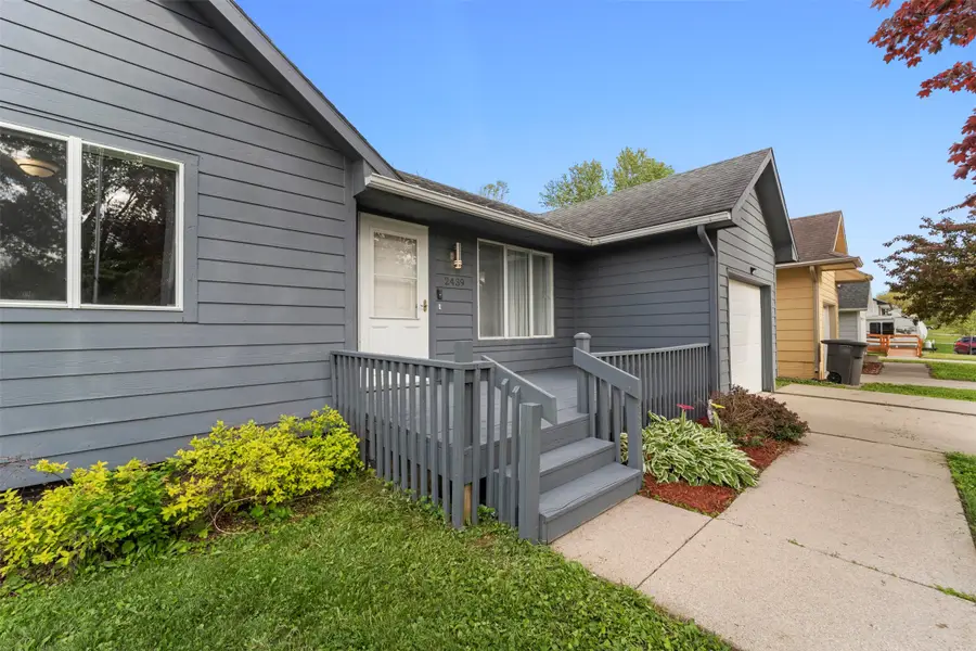 2439 SE 18th Court, Des Moines, IA 50320 - #3