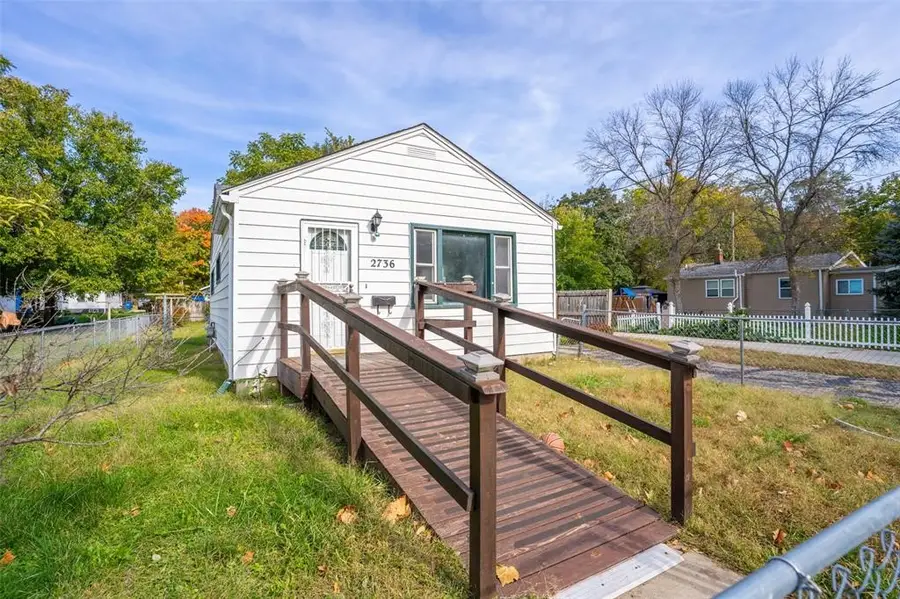 2736 Des Moines Street, Des Moines, IA 50317 - #2
