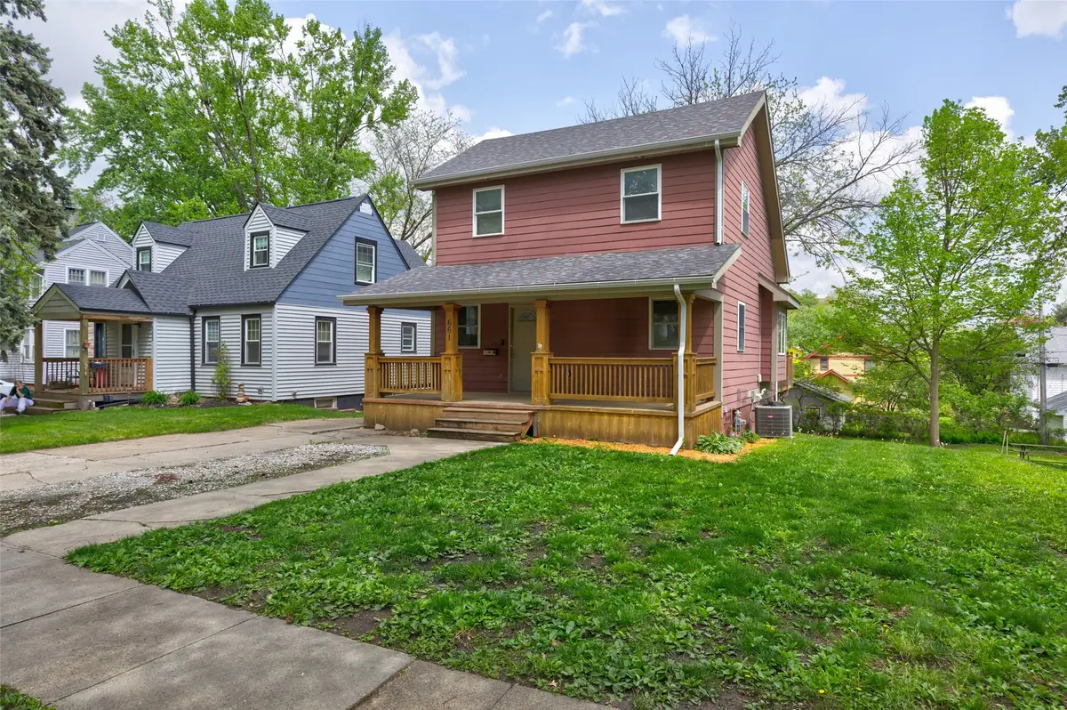 661 34th Street, Des Moines, IA 50312 - #1