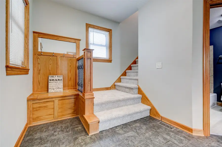 661 34th Street, Des Moines, IA 50312 - #3