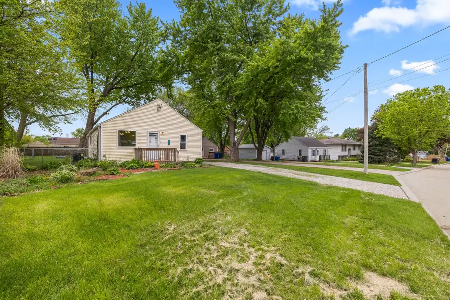 212 Herold Avenue, Des Moines, IA 50315 - #2