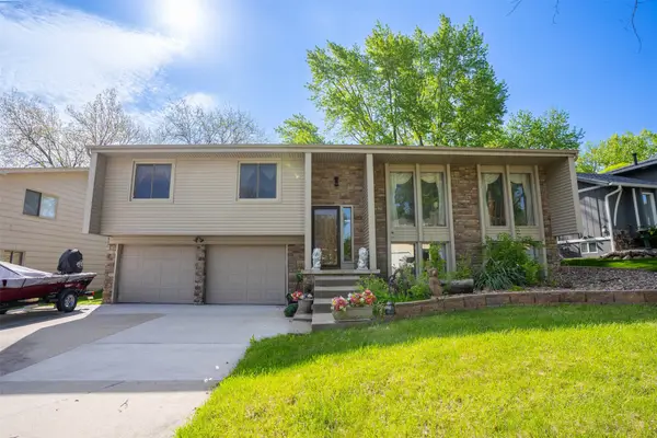 4301 98th Street, Urbandale, IA 50322