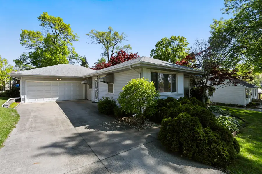 7109 Maple Drive, Urbandale, IA 50322 - #3