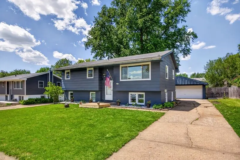 1305 Meadow Drive, Norwalk, IA 50211 - #1