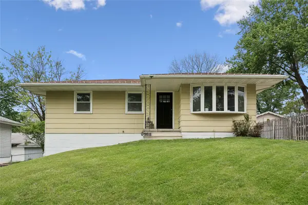 722 E Diehl Avenue, Des Moines, IA 50315