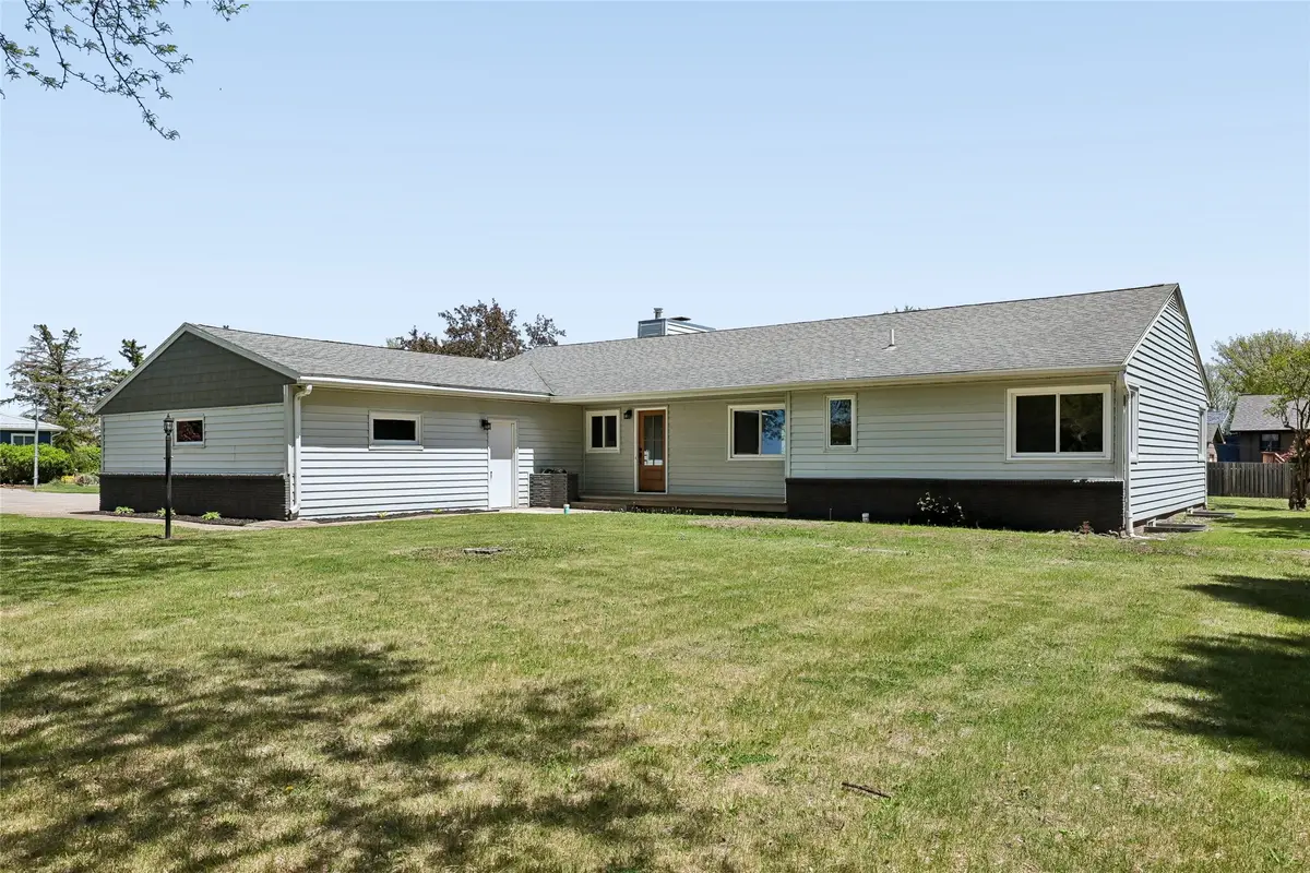 1940 West Street, Grinnell, IA 50112 - #1