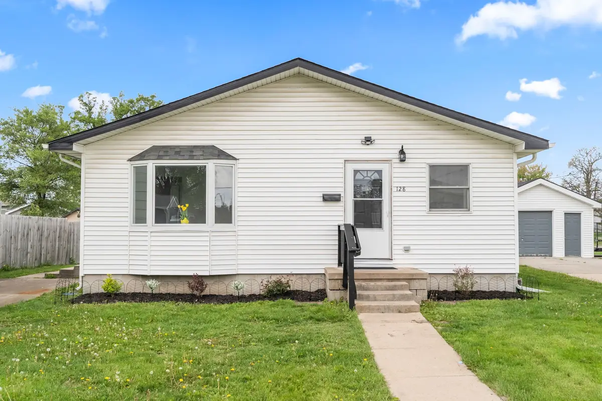 128 8th Street, West Des Moines, IA 50265 - #1