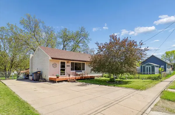 6219 S Union Street, Des Moines, IA 50315