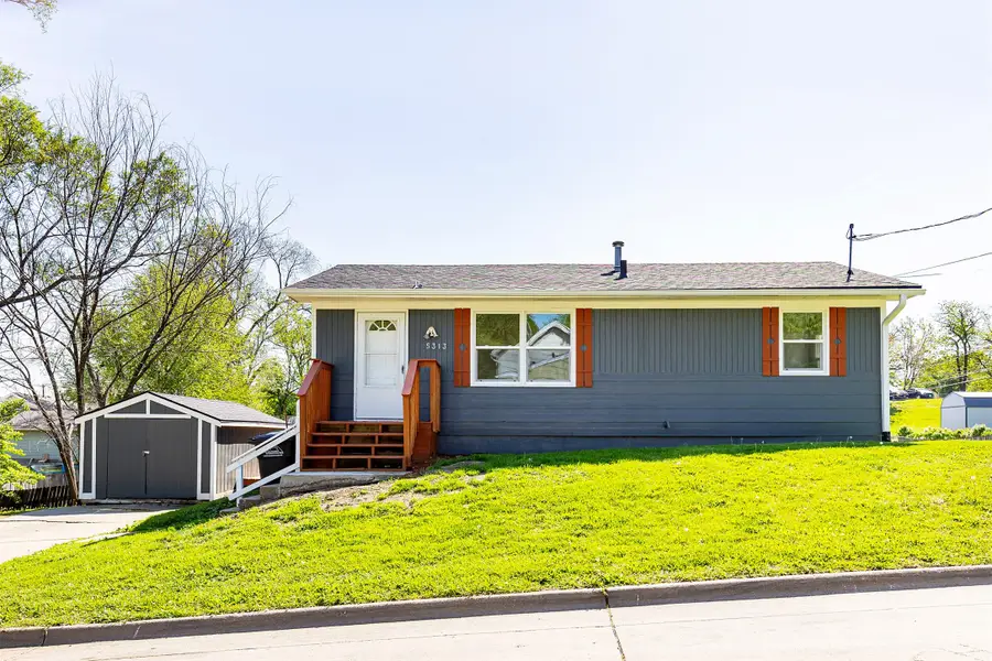 5313 SW 10th Street, Des Moines, IA 50315 - #2